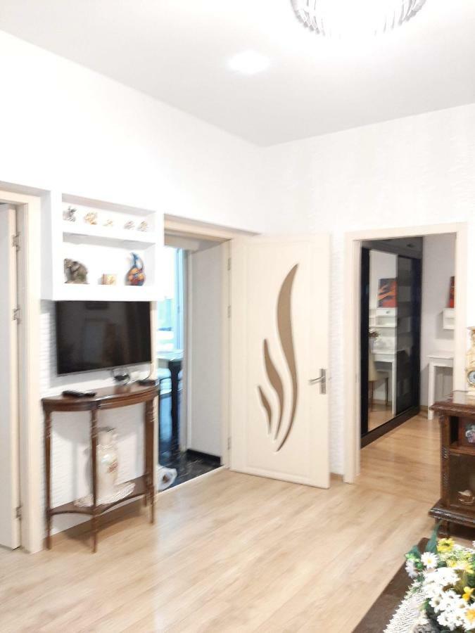 Apartamento Newly Renovated House Tiflis Exterior foto