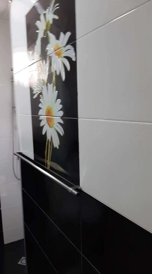 Apartamento Newly Renovated House Tiflis Exterior foto